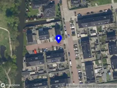 Ambulance met grote spoed naar de Kanteel in Bergambacht