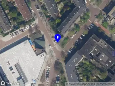 Ambulance met grote spoed naar de Schepenstraat in Rotterdam
