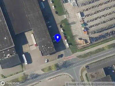 Ambulance met grote spoed naar de Bedrijfsweg in Alphen aan den Rijn