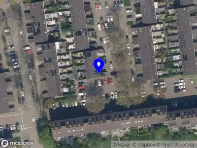 Ambulance met grote spoed naar de Royaardsplein in Schiedam