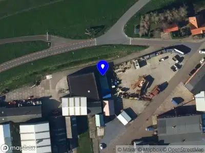 Ambulance met gepaste spoed naar de Noorderoeverdijk in Den Oever