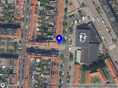 Ambulance met grote spoed naar de Jan van Avennesstraat in Schiedam