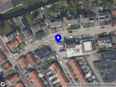 Ambulance met grote spoed naar de Adriaan Heijnisstraat in Nieuw-Lekkerland