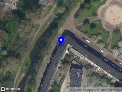 Ambulance met gepaste spoed naar de Spaansebocht in Rotterdam