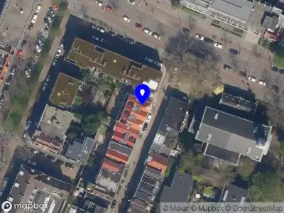 Ambulance met gepaste spoed naar de Waterloostraat in Rotterdam