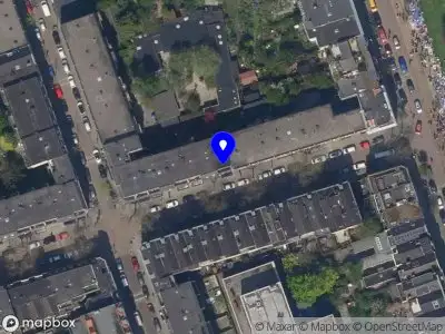 Ambulance met grote spoed naar de Heemraadstraat in Rotterdam