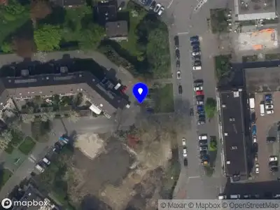 Ambulance met gepaste spoed naar de Bierens de Haanweg in Rotterdam