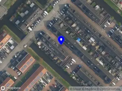 Ambulance met gepaste spoed naar de Visdijk in 's-Gravenhage