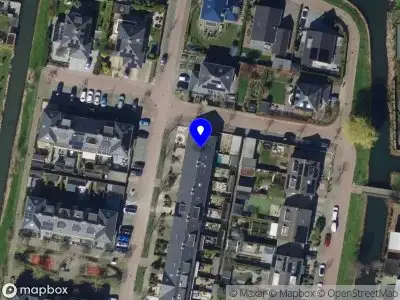Ambulance met grote spoed naar de Schrijnwerkerij in Barendrecht