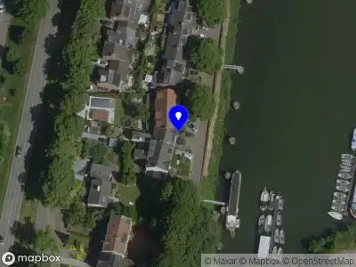 Brandweer met gepaste spoed naar de Sint Pietersluisweg in Maastricht