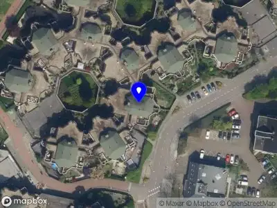 Ambulance met grote spoed naar de Tankenberg in Capelle aan den IJssel