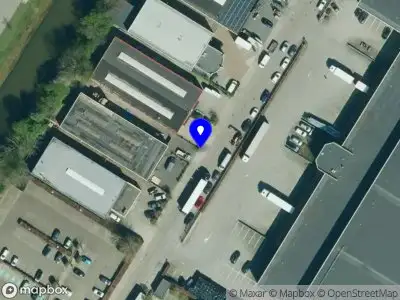 Brandweer met gepaste spoed naar de Ampèrestraat in Ede vanwege voertuigbrand