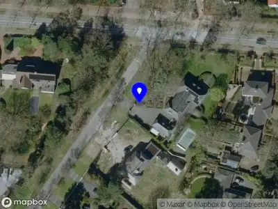 Brandweer met grote spoed naar de Alexanderstraat in Waalre vanwege afhijsen patient