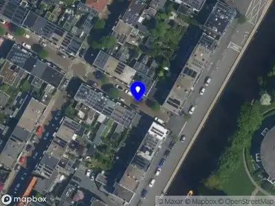 Ambulance met grote spoed naar de Lourens Costerstraat in Haarlem