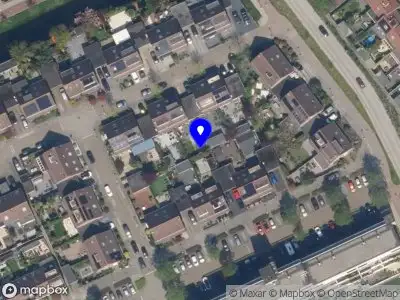 Ambulance met grote spoed naar de Hermanus M H Coenradistraat in Schiedam