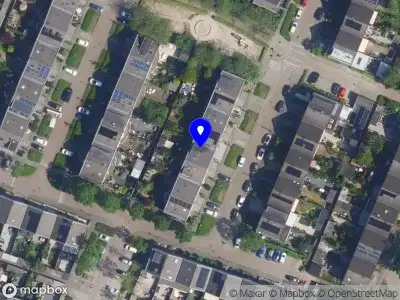 Brandweer met grote spoed naar de Carusostraat in Almere vanwege reanimatie