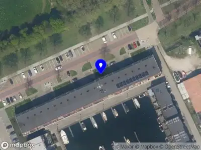 Ambulance met grote spoed naar de Rochus Meeuwiszweg in Brielle