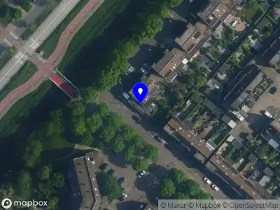 Brandweer met gepaste spoed naar de Belle van Zuylenstraat in Hoofddorp vanwege een buitenbrand