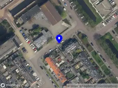 Ambulance met grote spoed naar de Kerkepad in Nieuwerkerk aan den IJssel