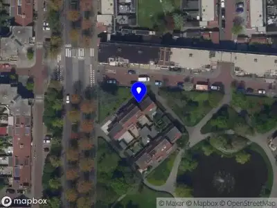 Ambulance met grote spoed naar de Kooipark in Leiden