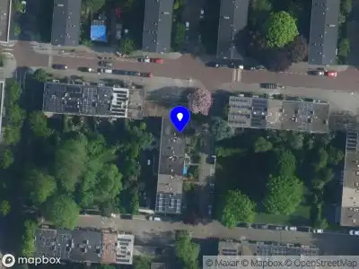 Ambulance met grote spoed naar de Westerwoldestraat in Amsterdam