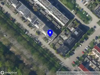 Ambulance met grote spoed naar de Goudreinethof in Zoetermeer