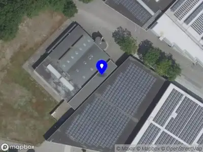 Brandweer en politie met grote spoed naar de Industrielaan in Someren vanwege middelgrote brand