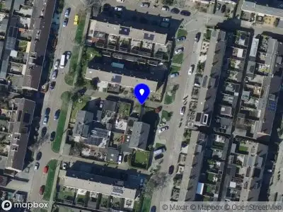 Ambulance met grote spoed naar de Van Spilbergenstraat in Oud-Beijerland