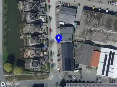 Ambulance met gepaste spoed naar de Herman de Manstraat in Sommelsdijk