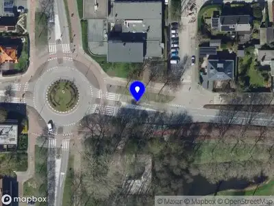 Ambulance met grote spoed naar de Buitenlandse Baan in Barendrecht