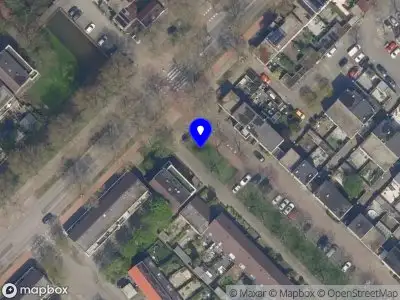 Ambulance met grote spoed naar de Tromsödreef in Rotterdam