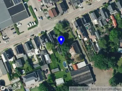 Brandweer met grote spoed naar de Burgemeester Jhr. Quarles van Uffordlaan in Apeldoorn