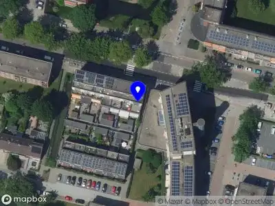 Ambulance met grote spoed naar de Deltalaan in Sliedrecht