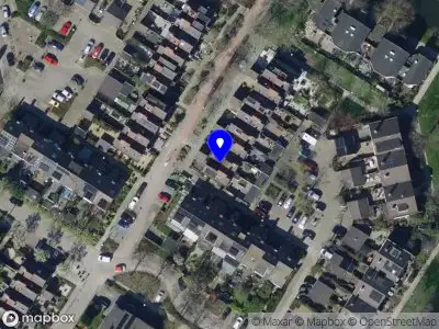 Ambulance met grote spoed naar de Boeier in Barendrecht