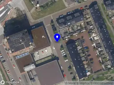 Ambulance met grote spoed naar de Fannius Scholtenstraat in Vlaardingen