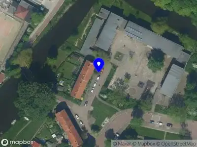 Ambulance met grote spoed naar de Rosariumpark in Krommenie