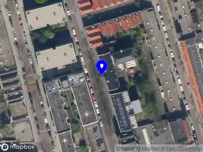 Ambulance met gepaste spoed naar de Drievriendenstraat in Rotterdam