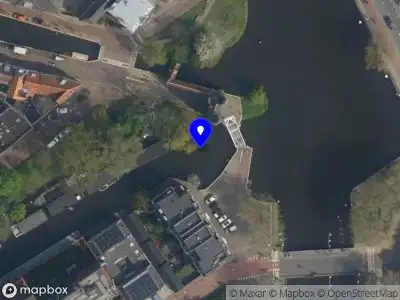 Traumahelikopter met grote spoed naar de Oostpoort in Delft