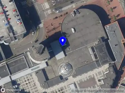 Ambulance met grote spoed naar de Theaterplein in Zoetermeer