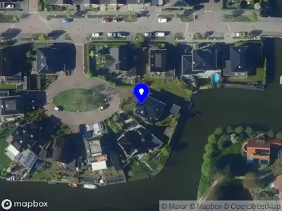 Ambulance met grote spoed naar de Houthaalder in Enkhuizen