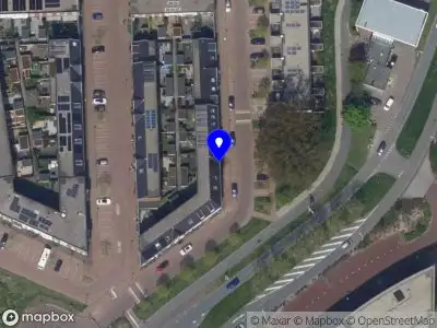 Ambulance met grote spoed naar de Leidatoweg in Leiden