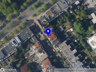 Ambulance met grote spoed naar de Joan Maetsuyckerstraat in 's-Gravenhage