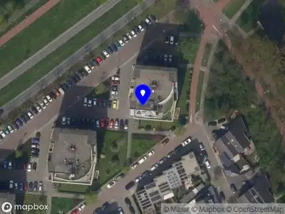 Ambulance met grote spoed naar de Oldegaarde in Rotterdam