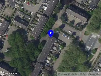 Ambulance met grote spoed naar de Haagbeukhof in Papendrecht