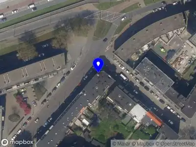 Ambulance met grote spoed naar de Gaesbeekstraat in Rotterdam