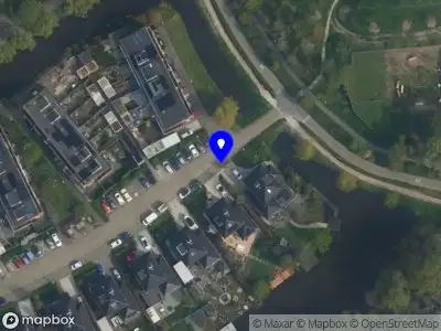 Ambulance met grote spoed naar de Het Eiland in Monster