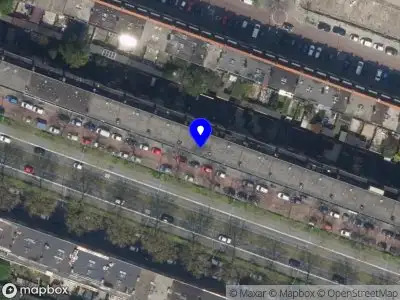 Ambulance met gepaste spoed naar de Pleinweg in Rotterdam