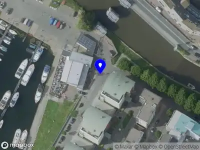 112 melding Brandweer met grote spoed naar de Maasboulevard in Roermond vanwege personen te water