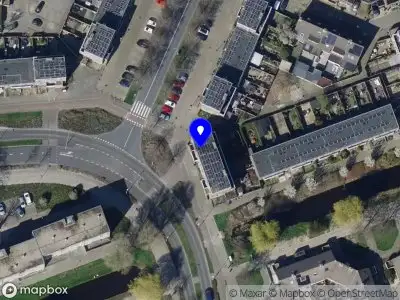 Brandweer met grote spoed naar de Karper in Hellevoetsluis vanwege gebouwbrand