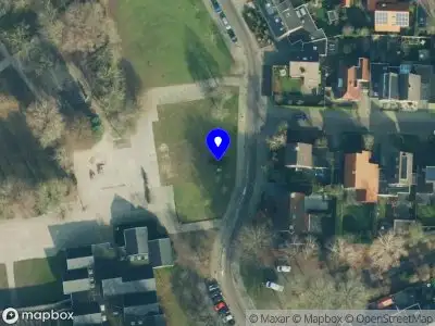 Brandweer met gepaste spoed naar de Fien de la Marstraat in Hengelo vanwege afhijsen patient